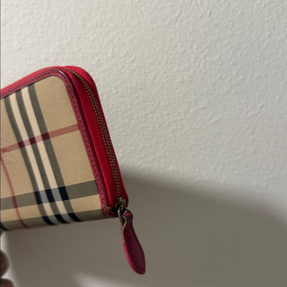 Burberry Red Wallet with Iconic Check Pattern - Picture 9 of 17